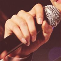 边伯贤的简约微信头像