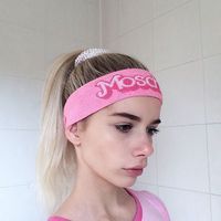 简约 个性的欧美女生微信头像