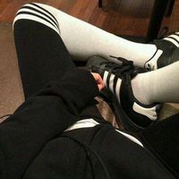 欧美女生简单半身头像