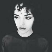 个性的气质女生欧美微信头像