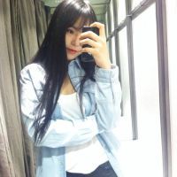 清新长发美女个性微信头像