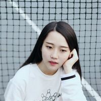 清纯简约的女生微信头像