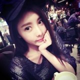 抱着篮球的女生头像 我有洁癖，见不得虚情假意