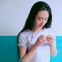 长发安静的女生微信头像