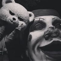 黑白的搞怪个性的微信头像