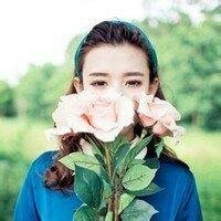 拿花挡脸的女生头像 我也曾想深抱你,可你毫不留 拿花挡脸的女生头像 我也曾想深抱你,可你毫不留