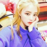 微信头像动漫女生紫色衣服黄色头发 一生只谈