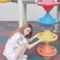 爱玩的个性女生的头像