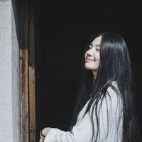 长发的女生清新的微信头像 长发的女生清新的微信头像