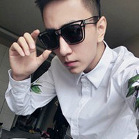 伤感帅气的男生微信头像 我甜蜜的在想你 伤感帅气的男生微信头像 我甜蜜的在想你