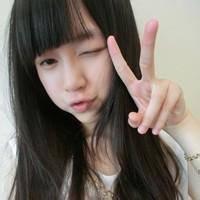 微信头像女生嘟嘴唯美 女生嘴叼玫瑰微信头像