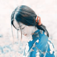 清新动人温柔安静的女生头像 简单自然的的妹子