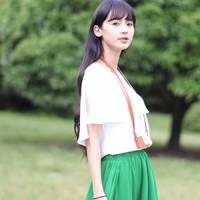 意境的小清新头像：转眸一笑，望尽落尘花