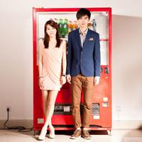 微信情侣搞怪头像2017 2017情侣接吻微信头像