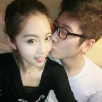 唯美接吻情侣头像 微信头像情侣一对接吻