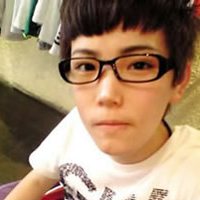 潇洒帅气的男生微信 你的最爱是她我很清楚