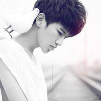 超拽帅气的男生微信头像2017 廉价的我也轮不到你 超拽帅气的男生微信头像2017 廉价的我也轮不到你