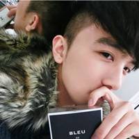 超拽的卖萌男生微信头像 只是想学会适应没有你