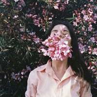 花与少女唯美意境图片女生欧美风 时间只是给你