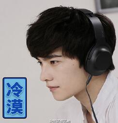 帅气杨洋微信表情包 爱卖萌的杨洋表情图片 帅气杨洋微信表情包 爱卖萌的杨洋表情图片