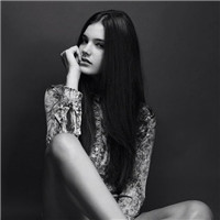 一头青丝为谁续 超美直长发女生 一头青丝为谁续 超美直长发女生