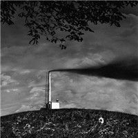 灰白色的天空是晴空的安宁 看不