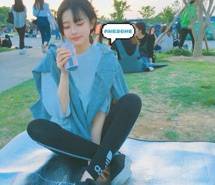 这个年龄，说爱太早温柔善良纯洁文静小女生头