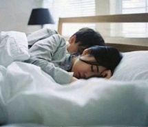 画面温暖的浪漫情侣头像图片吧