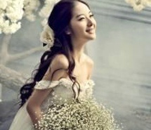 唯美穿婚纱的少女微信女生头像