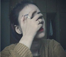 不想再爱了 每次都受伤  伤感颓废女生欧美头像