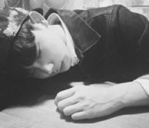 怎么能不把你捧在手心_微信帅气男生头像