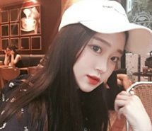 愿你像风，含蓄洒脱好看的微信美女头像