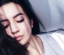 惬意女生迷离眼神头像图片
