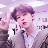 韩流清爽的帅气的男生头像