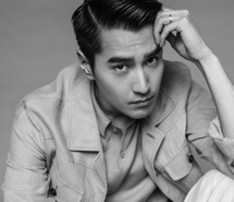 赵又廷黑白封面杂志写真高清电脑壁纸