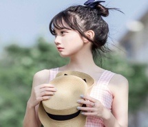 小清新俏皮女生高清壁纸