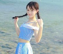 夏日海边美女桌面壁纸