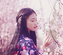 人在花下,颜满其间 人在花下,颜满其间