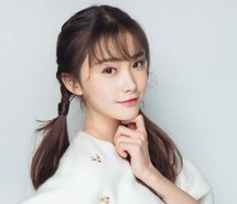王俞清纯写真壁纸   上演楚楚动人双马尾少女
