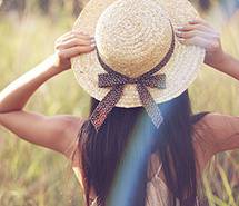 唯美小清新阳光女生青春活力背影图片