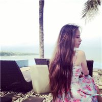 花裙长发背影好迷人 花裙长发背影好迷人