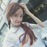 时尚又纯美的女生头像