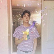 阳光少年帅气男生