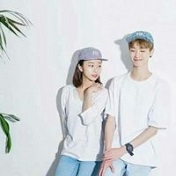 甜蜜浪漫的年轻秀恩爱情侣