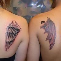 带纹身的情侣头像看不到脸的 带纹身的情侣头像看不到脸的