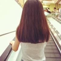 长发美女背影头像背书馆的 剪刀手的太美丽了 长发美女背影头像背书馆的 剪刀手的太美丽了