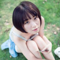 唯美木系微信清纯美女头像 公园里里的清纯少女