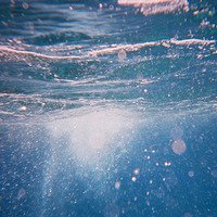 换她一头黑发使我们的好姐妹身边春暖花开