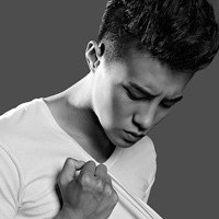 王柯达头像 王柯达图片头像 阳光帅气型写真照