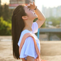 忧郁女生头像图片 忧郁的眼神 成熟的女人想事情